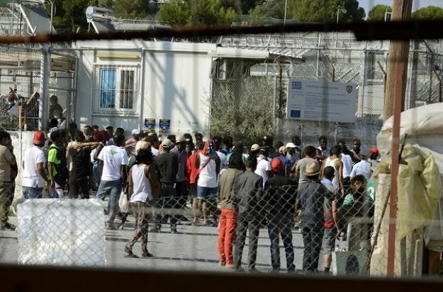 Πολιτικό θρίλερ με το μεταναστευτικό: Συνεχίζονται οι αποκαλύψεις για τη διαχείριση των κονδυλίων – Πτυχές της υπόθεσης εκθέτουν τους κυβερνητικούς